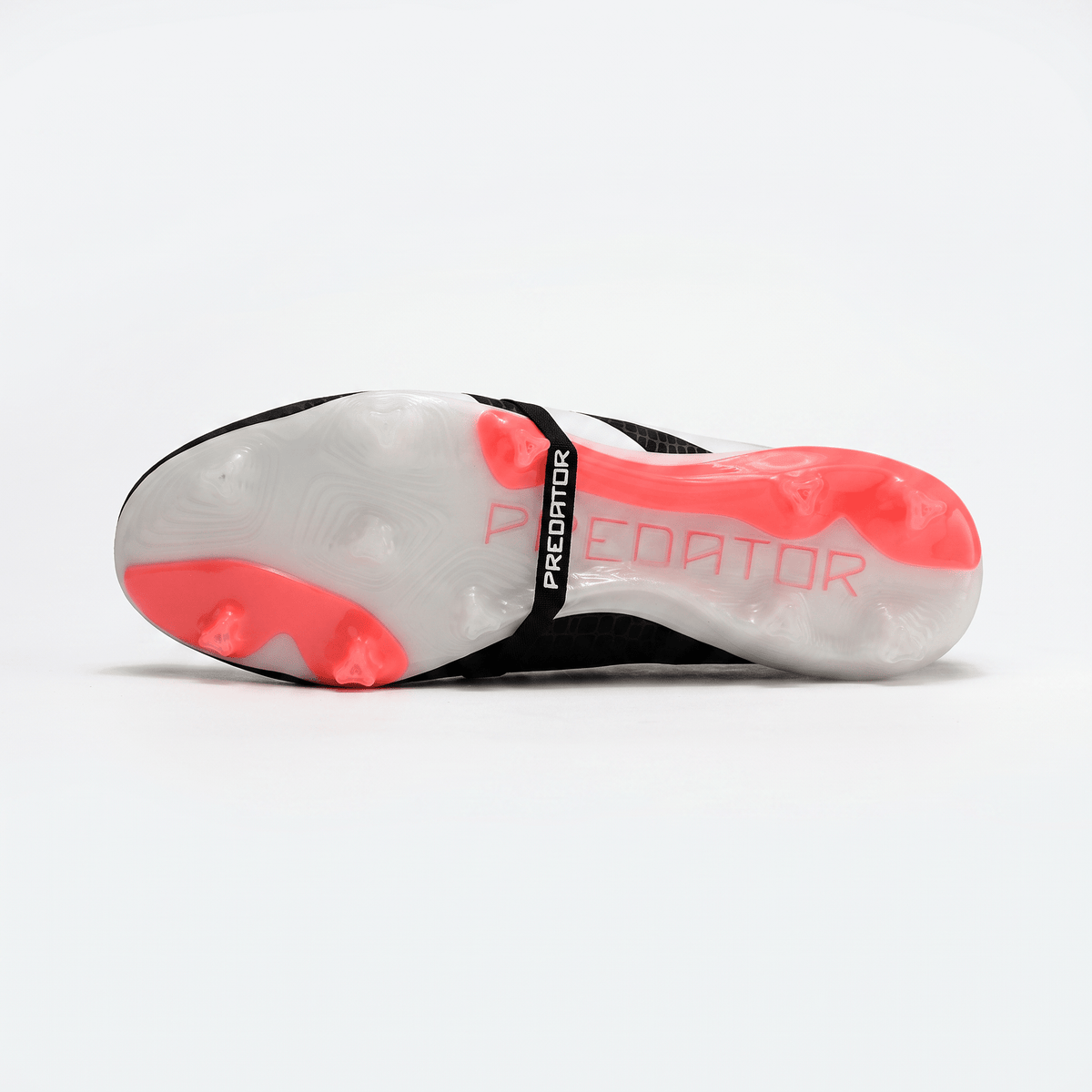 Predator Fold-Over Tongue FG Core Black / Cloud White / Solar Red