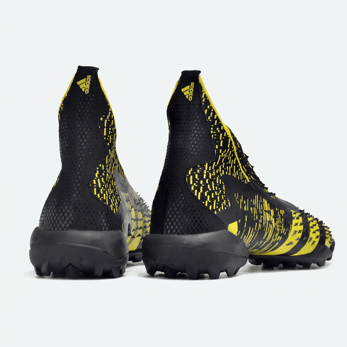 Predator Freak+ TF Core Black / Silver Metallic / Bright Yellow